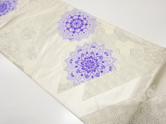 華紋に古典柄織り出し　袋帯